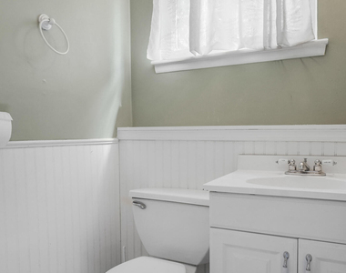 429 Royal Avenue - Photo Thumbnail 12