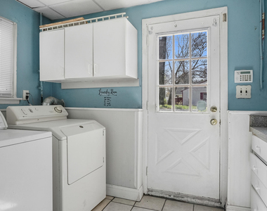 429 Royal Avenue - Photo Thumbnail 13