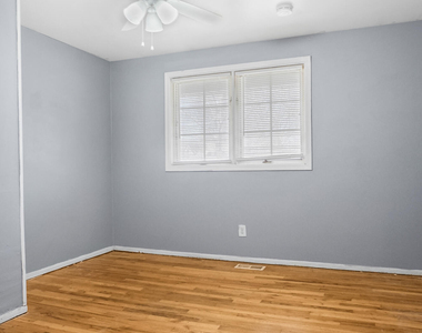 429 Royal Avenue - Photo Thumbnail 2