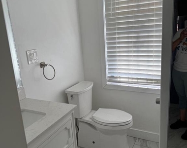 2563 N 17th Street - Photo Thumbnail 3