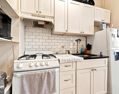 1807 Spruce Street - Photo Thumbnail 9