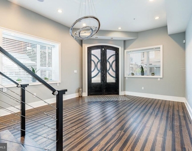 1526 S 10th Street - Photo Thumbnail 9
