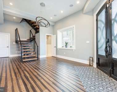 1526 S 10th Street - Photo Thumbnail 6