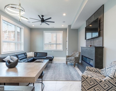 1526 S 10th Street - Photo Thumbnail 11