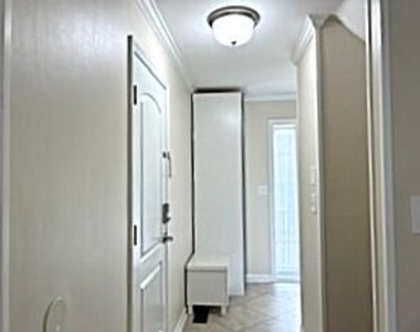 671 Liberty Pointe Drive - Photo Thumbnail 8