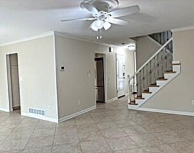 671 Liberty Pointe Drive - Photo Thumbnail 7