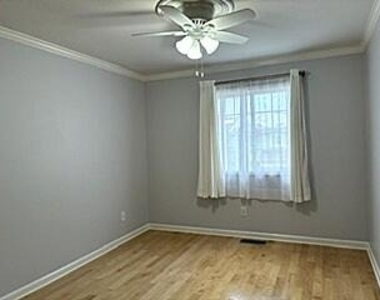671 Liberty Pointe Drive - Photo Thumbnail 14