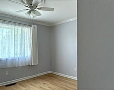 671 Liberty Pointe Drive - Photo Thumbnail 16