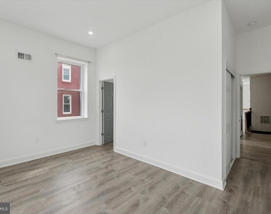 1625 S 22nd Street - Photo Thumbnail 10