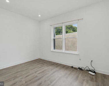 1625 S 22nd Street - Photo Thumbnail 12