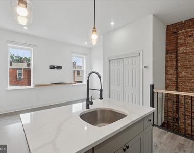 1625 S 22nd Street - Photo Thumbnail 4