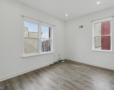 1625 S 22nd Street - Photo Thumbnail 9