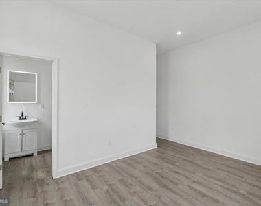 1625 S 22nd Street - Photo Thumbnail 11