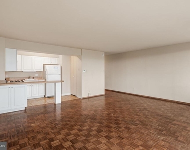 2401 Pennsylvania Avenue - Photo Thumbnail 16