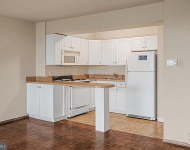 2401 Pennsylvania Avenue - Photo Thumbnail 14