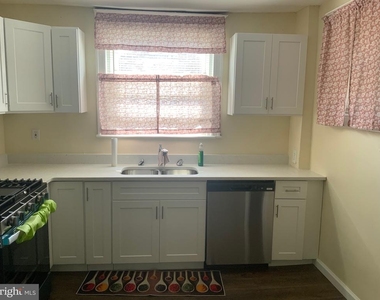 6237 N Bouvier Street - Photo Thumbnail 8