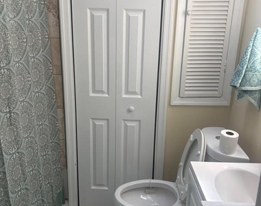 6237 N Bouvier Street - Photo Thumbnail 11