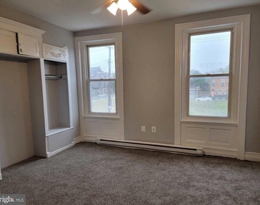 3136 W Montgomery Avenue - Photo Thumbnail 4