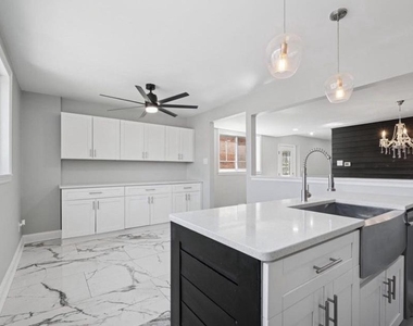 7256 Shalkop Street - Photo Thumbnail 5