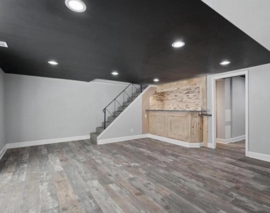 7256 Shalkop Street - Photo Thumbnail 9