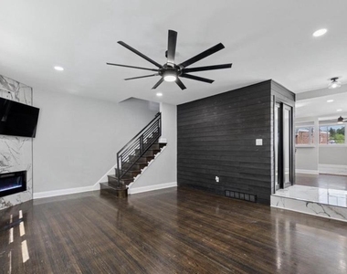 7256 Shalkop Street - Photo Thumbnail 6