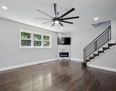 7256 Shalkop Street - Photo Thumbnail 8