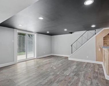7256 Shalkop Street - Photo Thumbnail 10