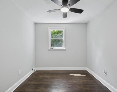 7256 Shalkop Street - Photo Thumbnail 14