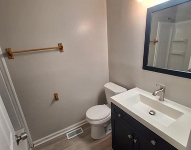 7655 Fletcher Avenue - Photo Thumbnail 6