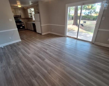 7655 Fletcher Avenue - Photo Thumbnail 3