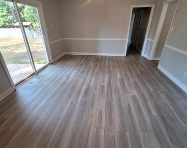 7655 Fletcher Avenue - Photo Thumbnail 4