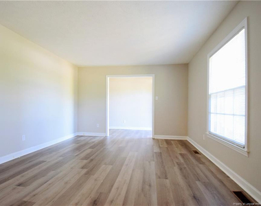 1509 Paisley Avenue - Photo Thumbnail 4