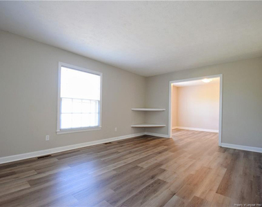 1509 Paisley Avenue - Photo Thumbnail 3