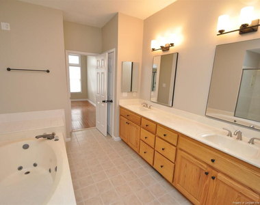 133 Cumberland Green Drive - Photo Thumbnail 24
