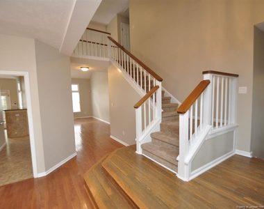 133 Cumberland Green Drive - Photo Thumbnail 2