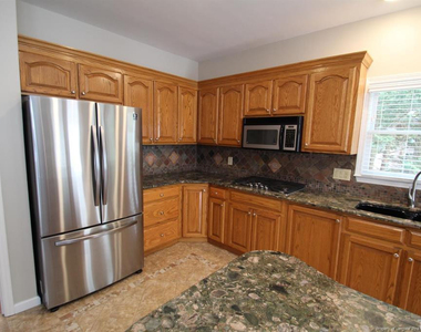 133 Cumberland Green Drive - Photo Thumbnail 13