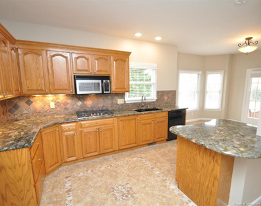 133 Cumberland Green Drive - Photo Thumbnail 7