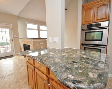 133 Cumberland Green Drive - Photo Thumbnail 10