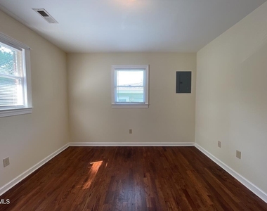 2721 Atlantic Street - Photo Thumbnail 10