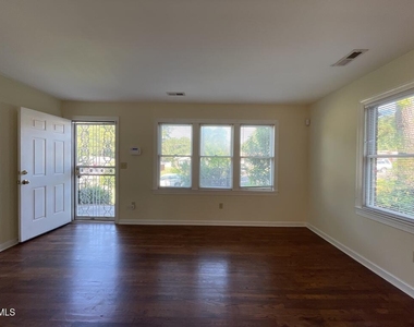 2721 Atlantic Street - Photo Thumbnail 2