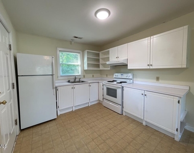 2721 Atlantic Street - Photo Thumbnail 4