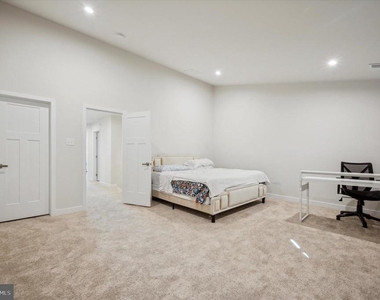 8036 Milltown Circle - Photo Thumbnail 18