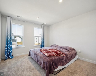8036 Milltown Circle - Photo Thumbnail 12