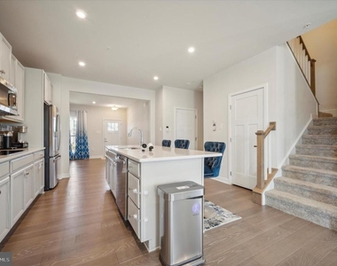 8036 Milltown Circle - Photo Thumbnail 6