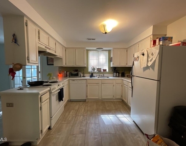 4105 Livingstone Place - Photo Thumbnail 3