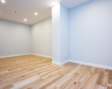 2913 Snyder Ave 11226 - Photo Thumbnail 8