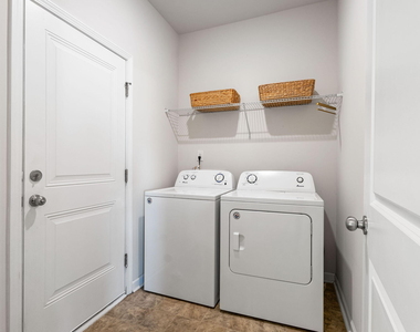 1008 Sandtrap Way - Photo Thumbnail 13