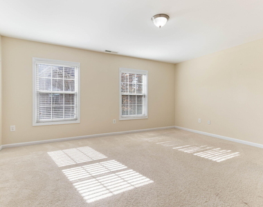 1237 Mantra Court - Photo Thumbnail 23