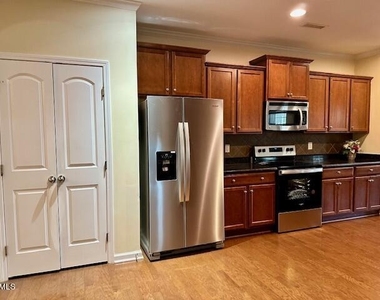 1237 Mantra Court - Photo Thumbnail 7