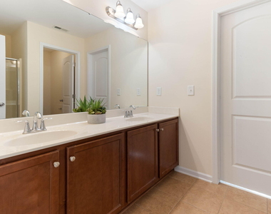 1237 Mantra Court - Photo Thumbnail 25